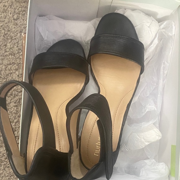 Nurture by Lamaze Black Heeled Sandals - Picture 7 of 7